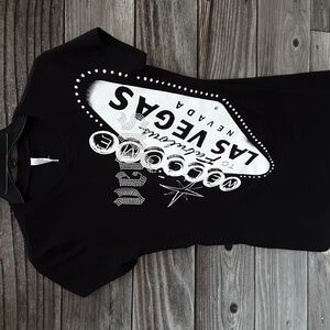 Las Vegas black & white t-shirt size XL NWT